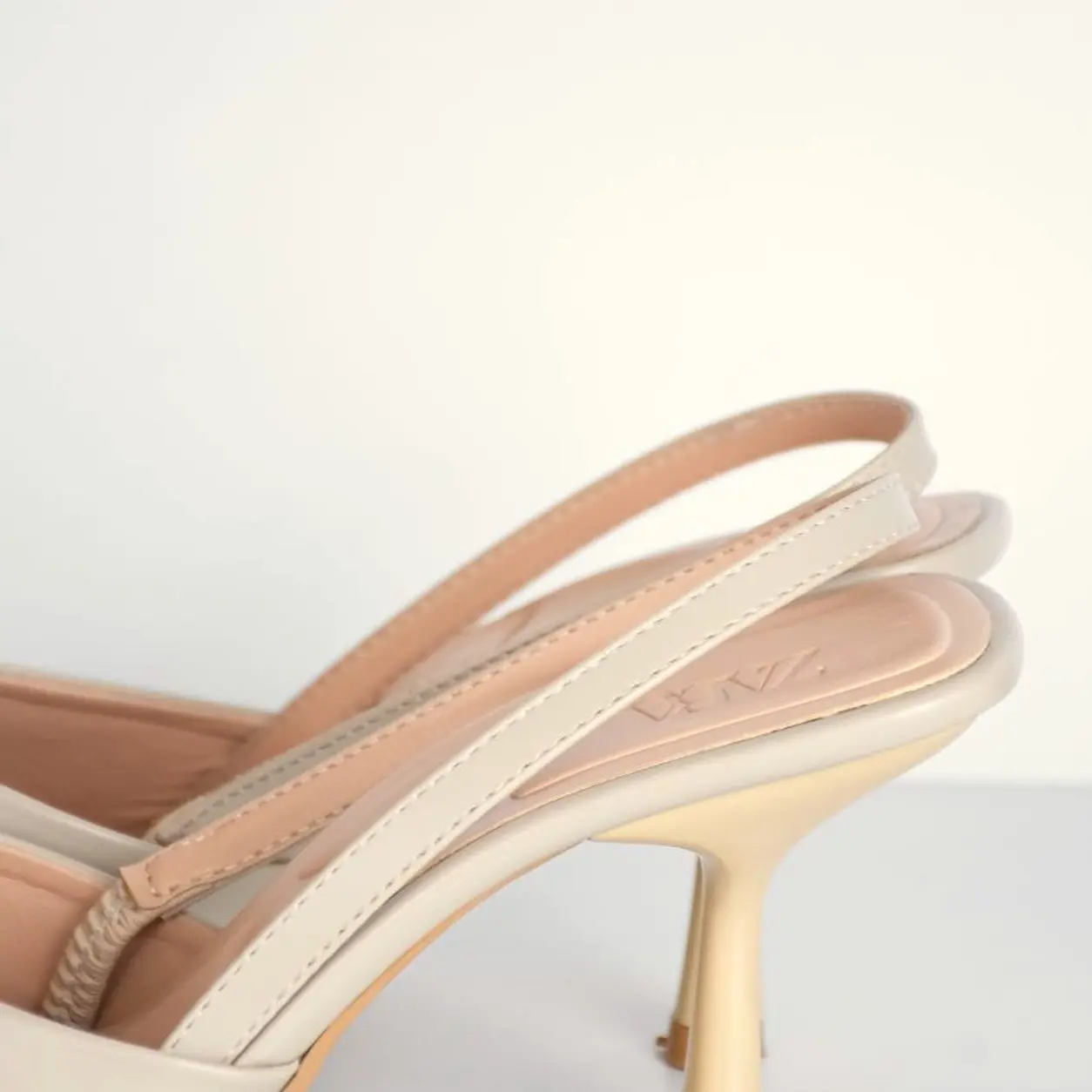 کفش پاشنه 7 زارا پشت باز